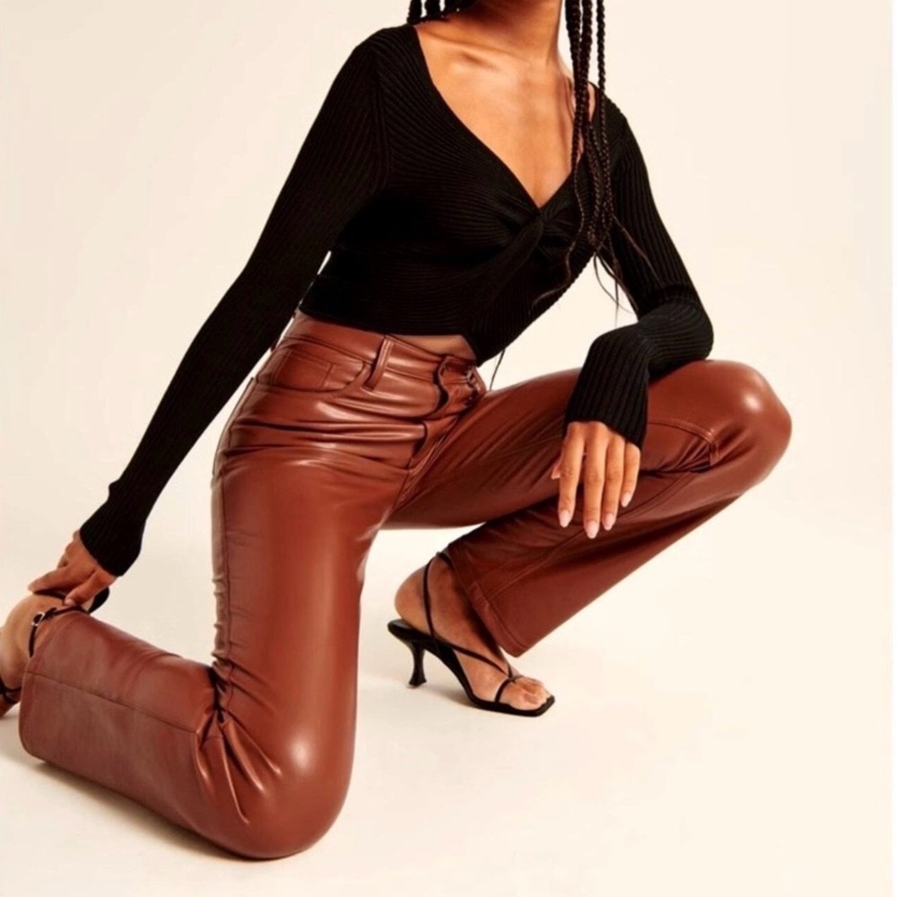 Abercrombie & Fitch Vegan Leather 90s Straight Ultra High Rise Pant Brown 27/4 - Picture 2 of 16